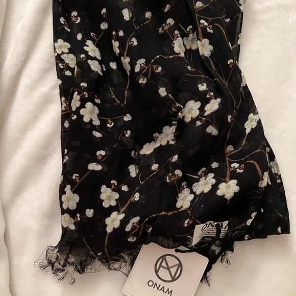 Scarf - Picture 3 of 4